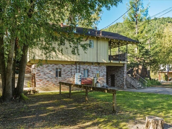 Foto del edificio - 1863 Bailhache Ave