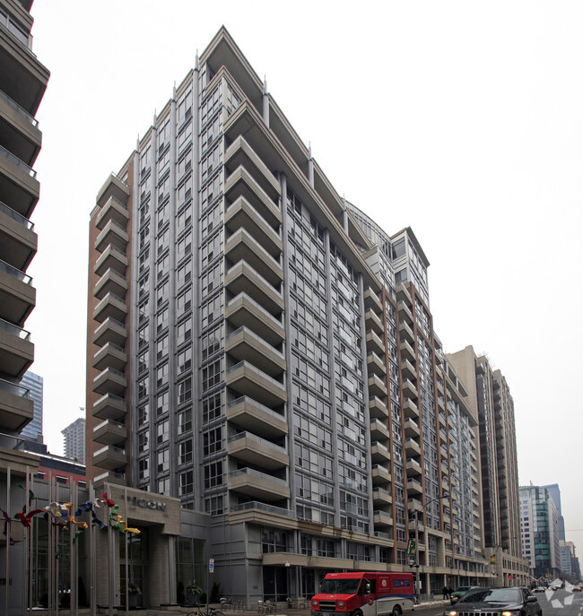 Building Photo - The Icon - Phase II
