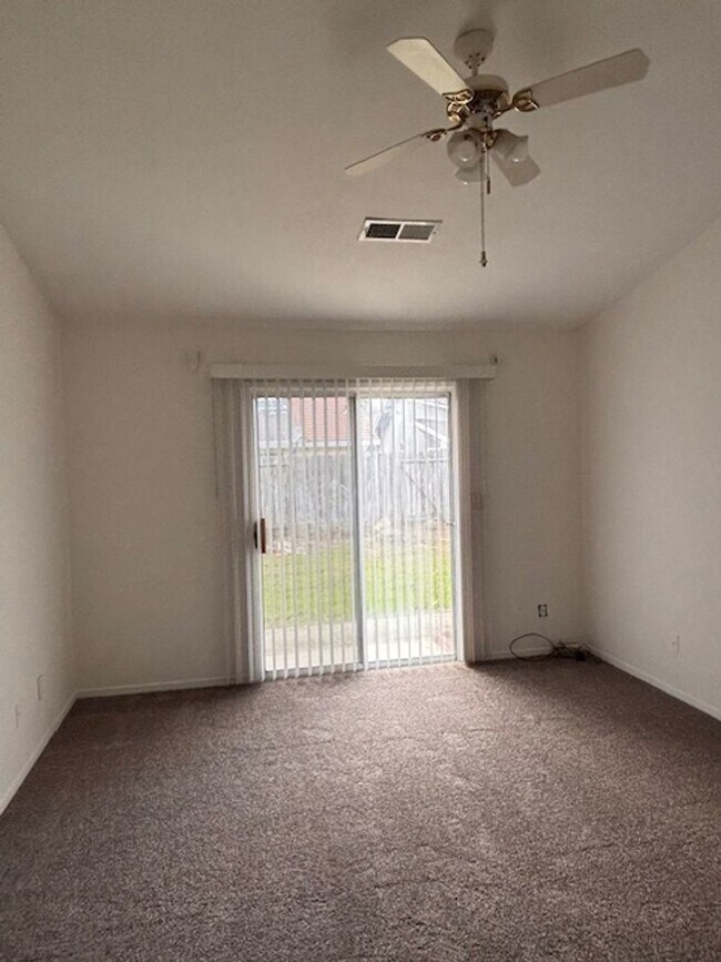 Foto del edificio - 507 Datewood Ct