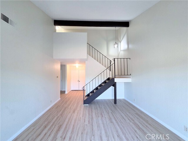 Foto del edificio - 1219 E Jay St