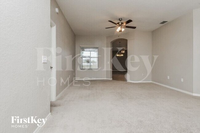 Building Photo - 10611 Carloway Hills Dr