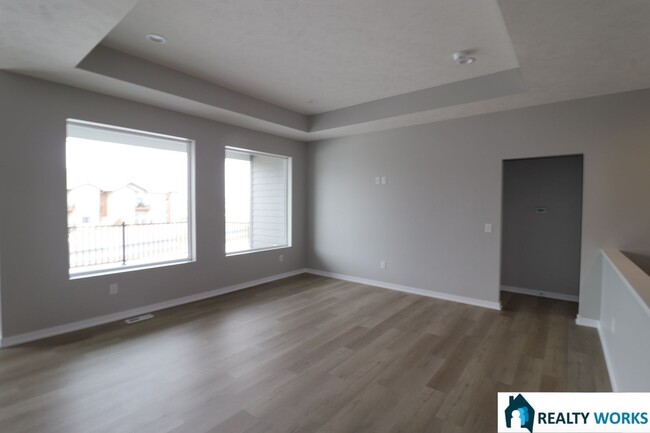 Foto del edificio - Stunning 4-Bed 3-Bath Townhome