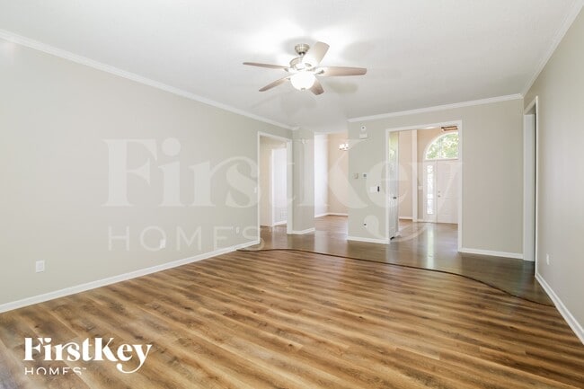 Foto del edificio - 15211 Maple St