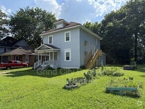 Building Photo - 997 S Willett St