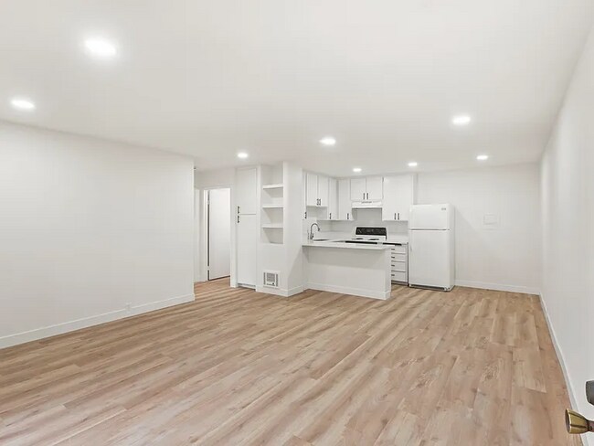 Building Photo - 6358 Rancho Mission Rd