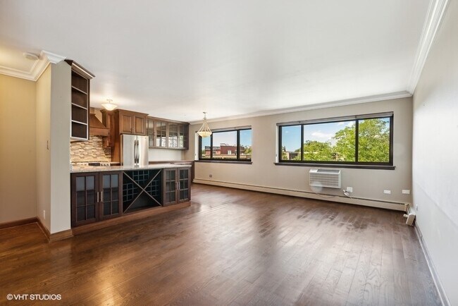 Foto del edificio - 561 W Stratford Pl