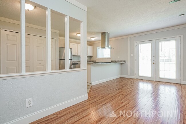 Building Photo - 3 BR/2BA | Newly Renovated Single Family Home |  Large Backyard|1- Car Garage!