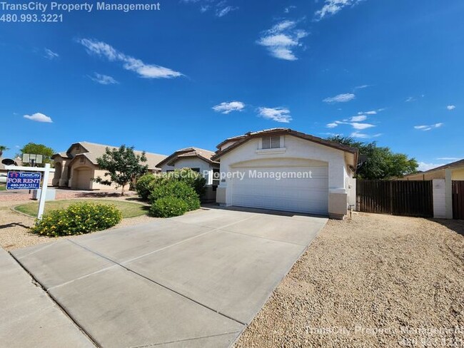 Building Photo - Gilbert 4 bed 2 bath home for rent near Gr...