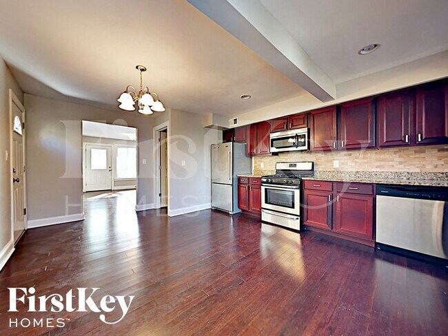 Foto del edificio - 1546 Highridge Pkwy