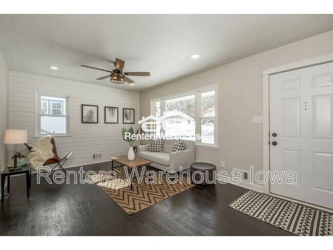 Building Photo - 3931 43rd St