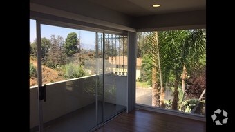 Foto principal - 4156 Hillcrest Dr