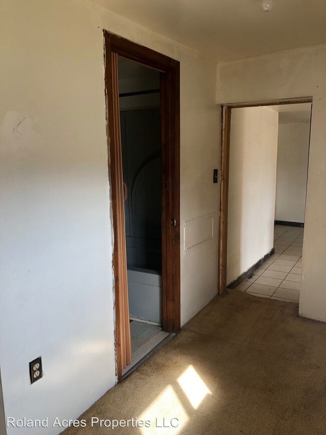 Foto del edificio - 1 br, 1 bath Apartment - 101 Cade Rd