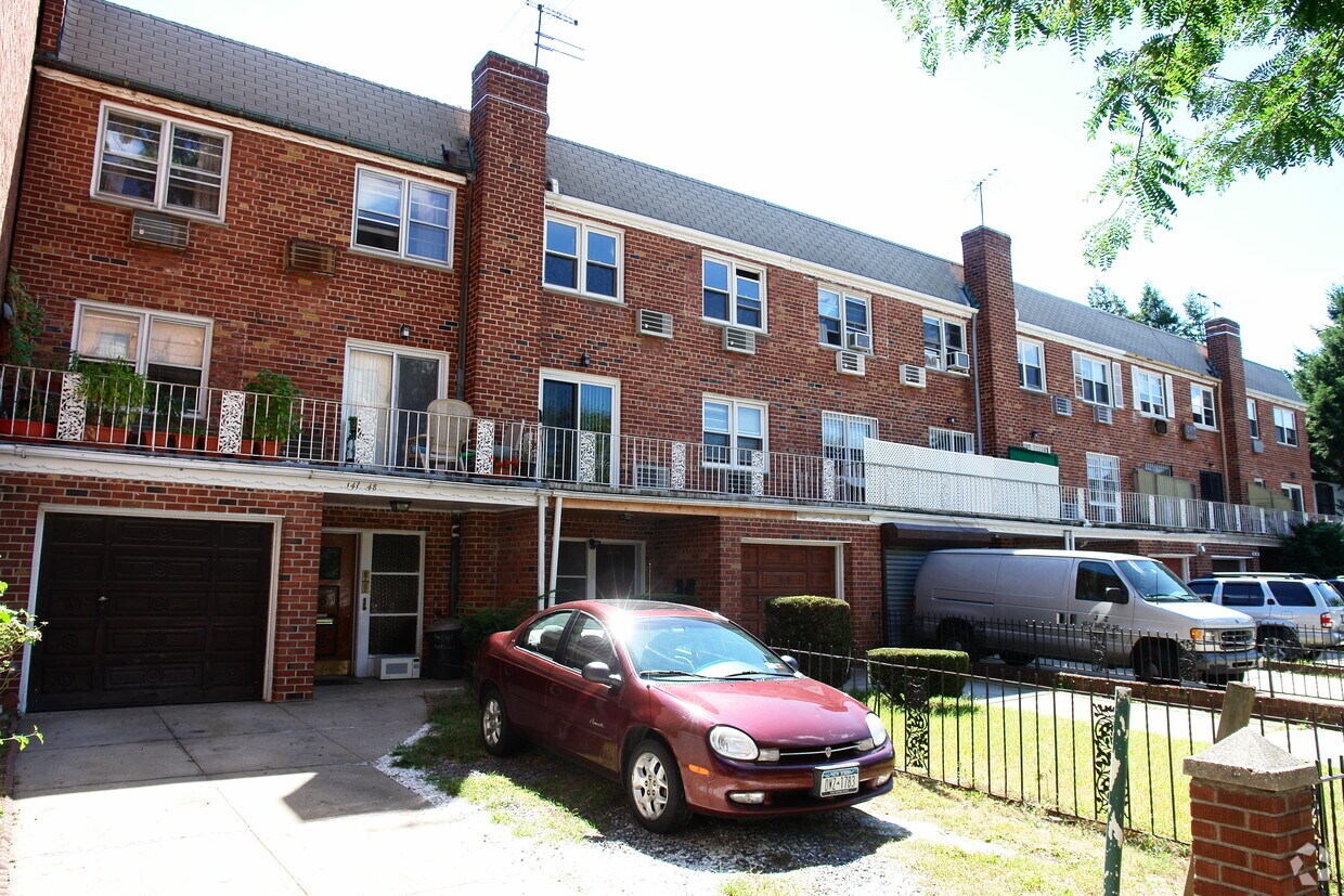 Foto principal - 14738-14748 Barclay Ave