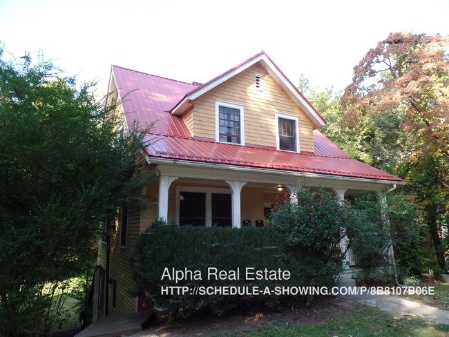Building Photo - Fabulous updated apartment in Montford!