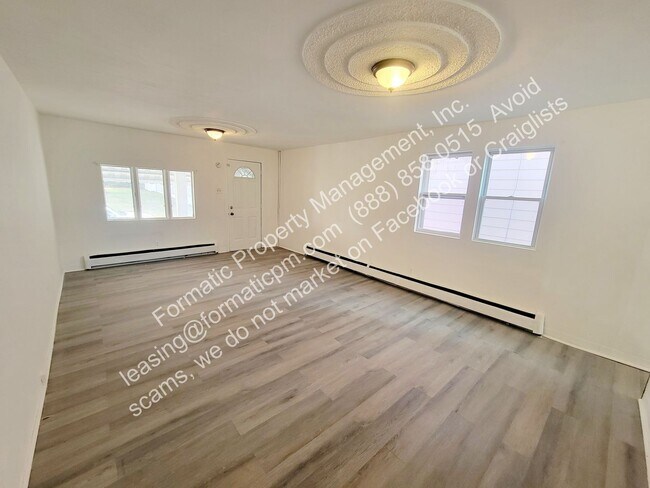 Foto del edificio - 173 Almond Ln
