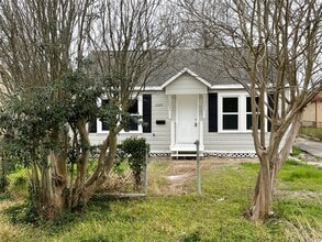 Building Photo - 2327 4th Ave N