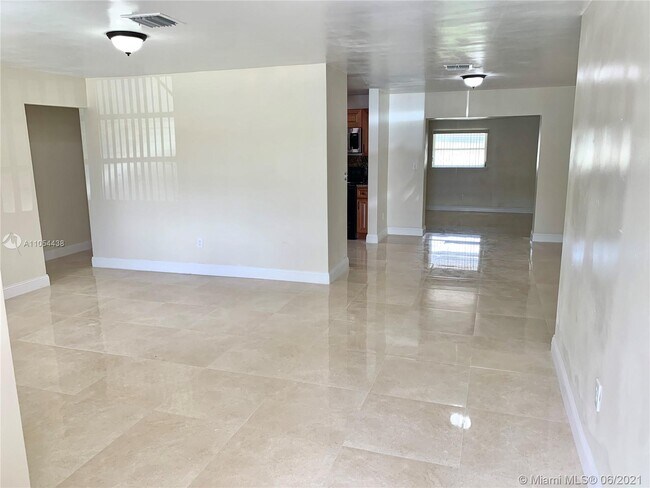 Foto del edificio - 2260 NW 60th Ave