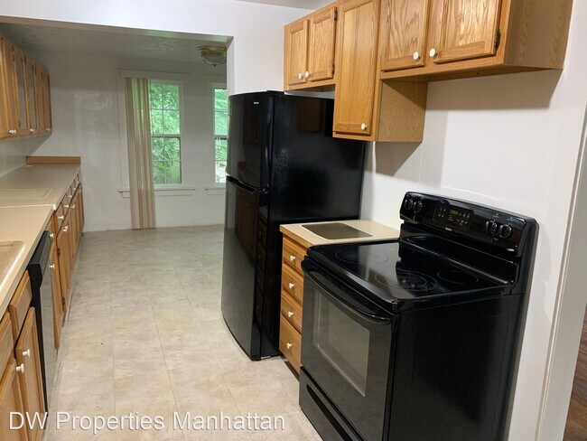 Building Photo - 5 br, 3 bath House - 1324 N 8th St