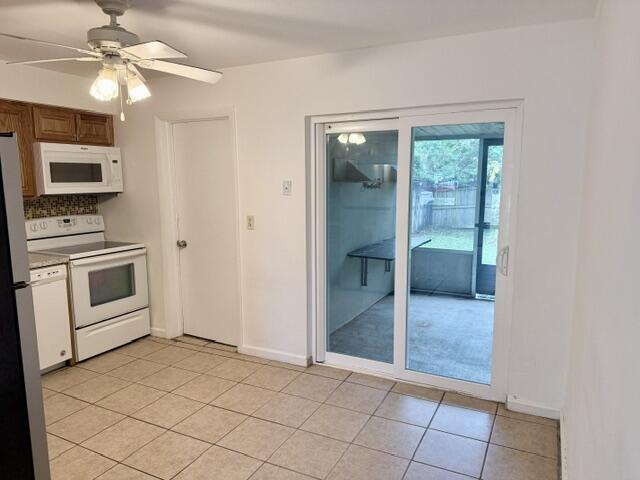 Building Photo - 9440 SW 51st St