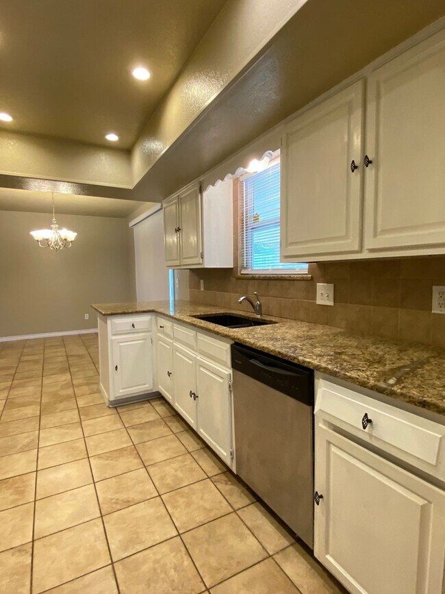Foto del edificio - 3 Bedroom in Jenks School district!!