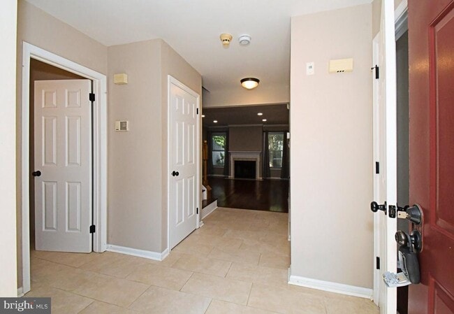 Building Photo - 6 Kanon Ct