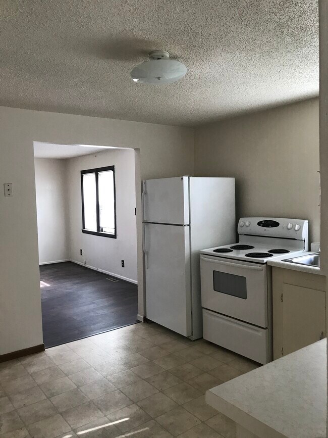 Kitchen/LR - 801 29th St NW