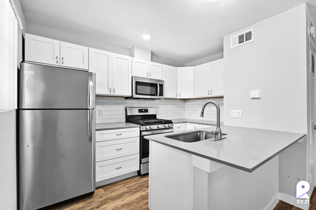 Building Photo - 803-809 Tirado St