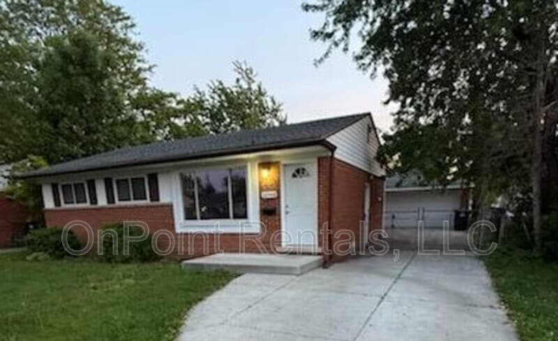 Photo - 32448 Birchwood Street