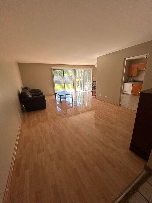 Foto del edificio - Willowbend 2BR 2BA, 1CGar
