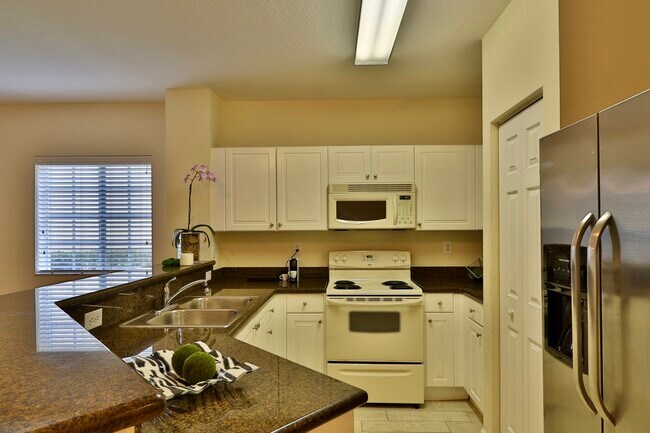 Foto del edificio - 5060 SE Mariner Garden Cir