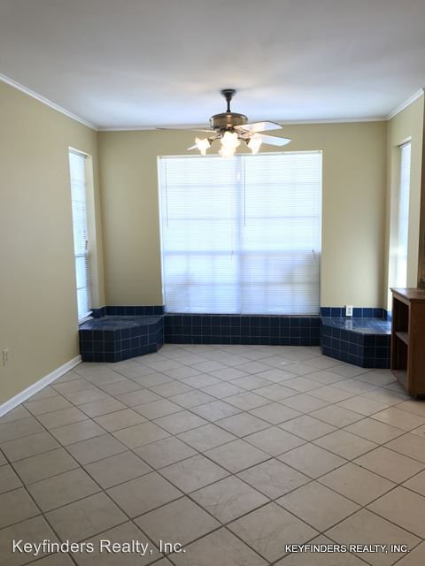 Foto del edificio - 15615 Chickamauga Ave