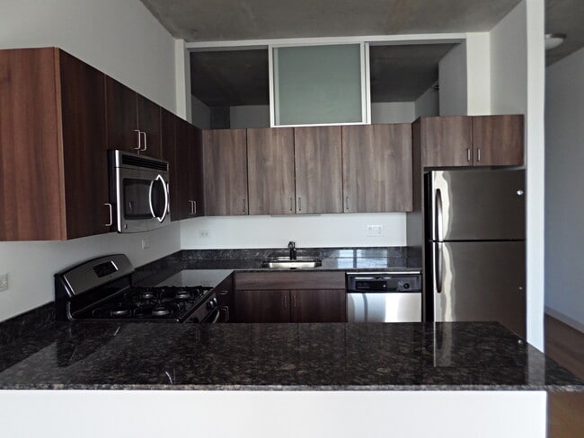 Foto del edificio - 235 W Van Buren St