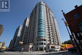 Building Photo - 1701-200-200 Rideau St