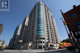 Building Photo - 1701-200-200 Rideau St