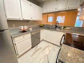 Building Photo - 455 Canyon Oaks Dr