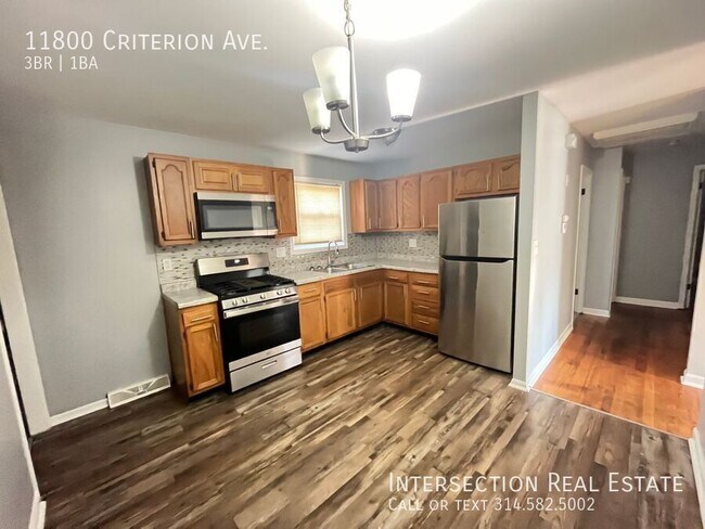 Foto del edificio - 11800 Criterion Ave