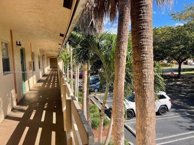 Foto del edificio - 3224 NW 103rd Terrace