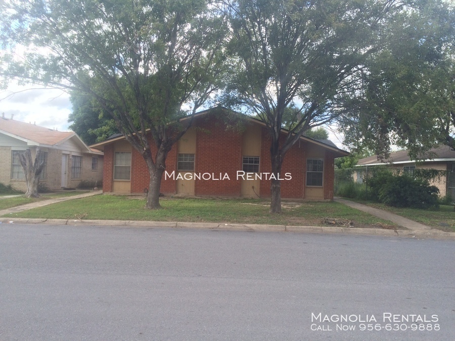 Foto principal - 402 S 9th St