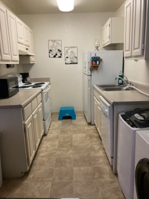 Building Photo - 7336 Greenhaven Dr