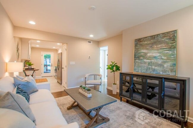 Building Photo - 258 Forkner Dr