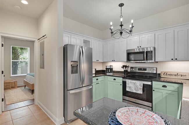Building Photo - 30 N Wildflower Dr