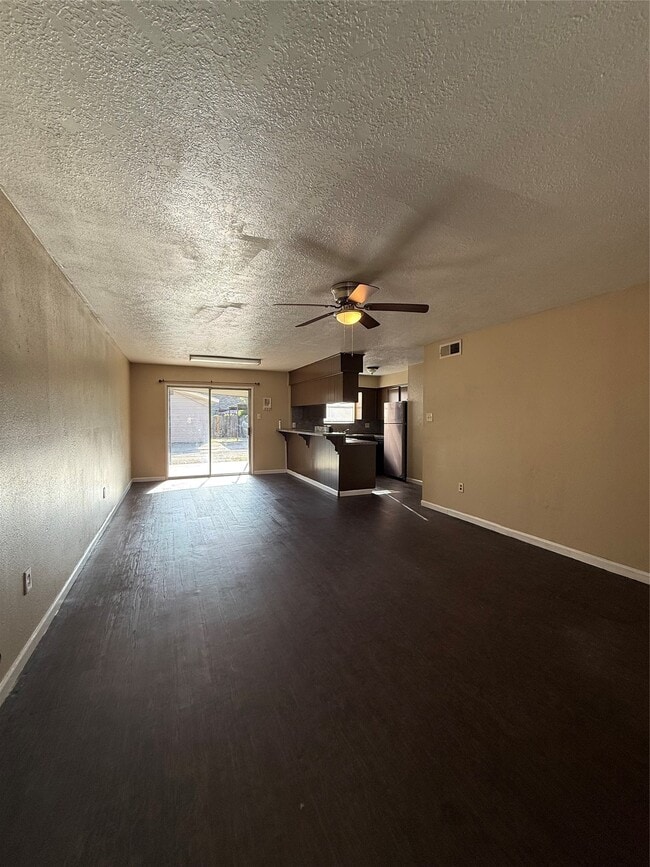 Building Photo - 1503 Donovan St