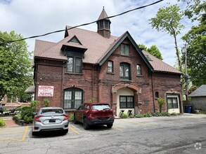 Building Photo - 871 Delaware Ave