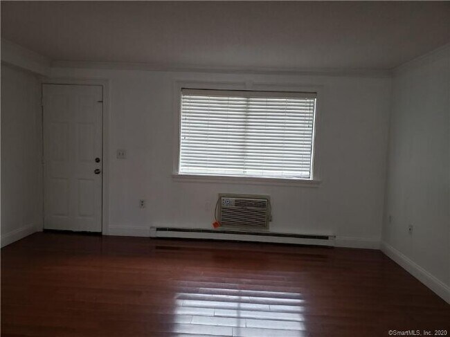 Building Photo - 1568 Meriden Rd