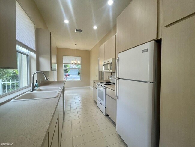 Foto del edificio - 3 br, 2 bath House - 136 E Hampton Way, Ju...