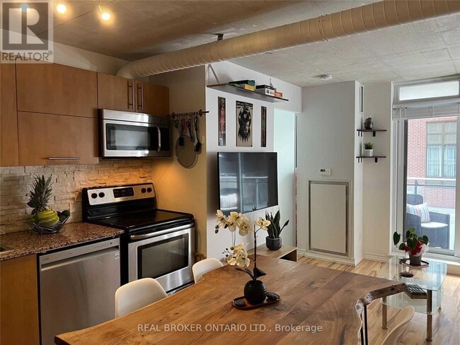 Building Photo - 170-170 Sudbury St
