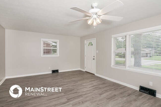 Foto del edificio - 7809 Axtell Ave