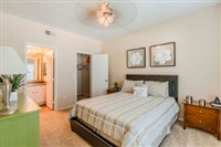 Foto principal - 7707 Broadway St