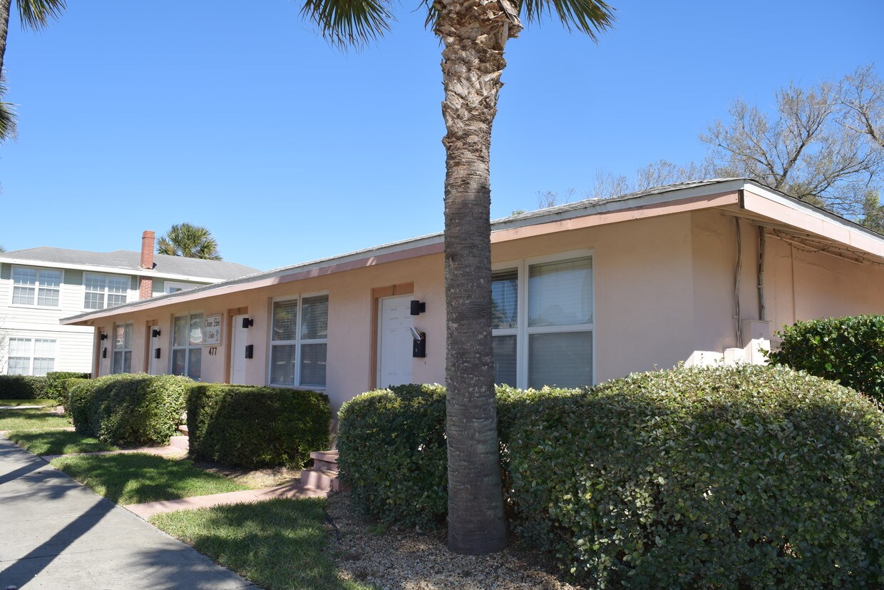 Foto principal - 477 2nd St S