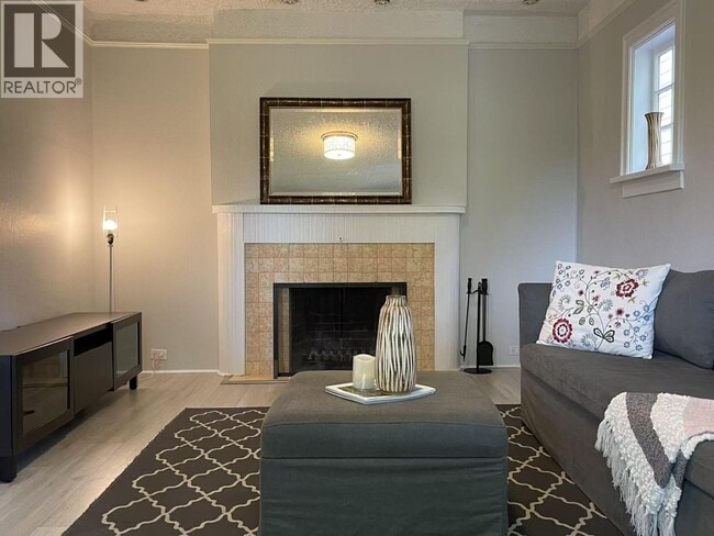 Building Photo - 3093 W 29th Ave